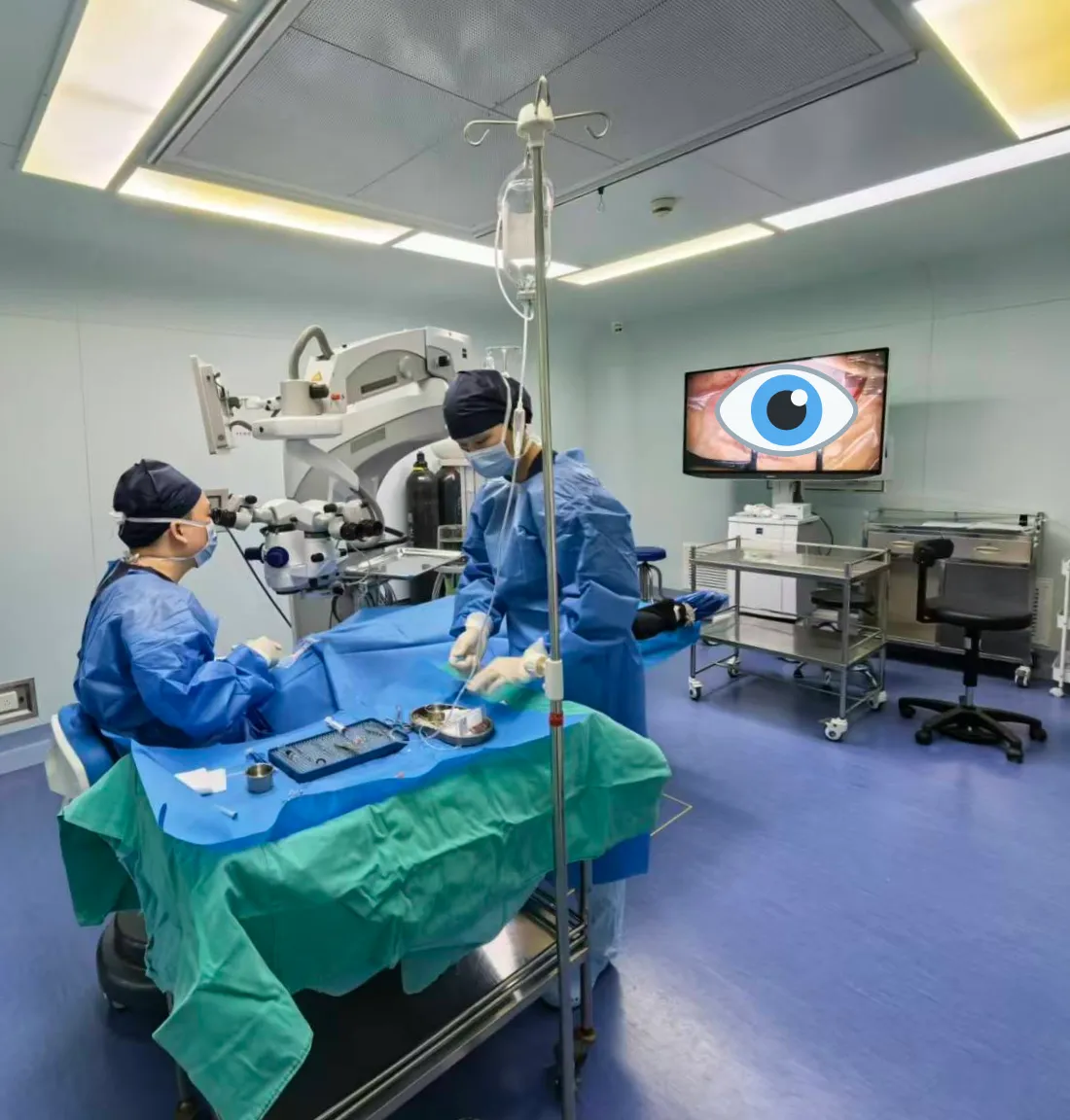 Performing refractive surgery